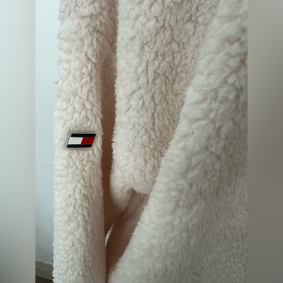 Tommy Hilfiger L Cozy Cream Sherpa Teddy Jacket with Black Trim - Picture 11 of 11